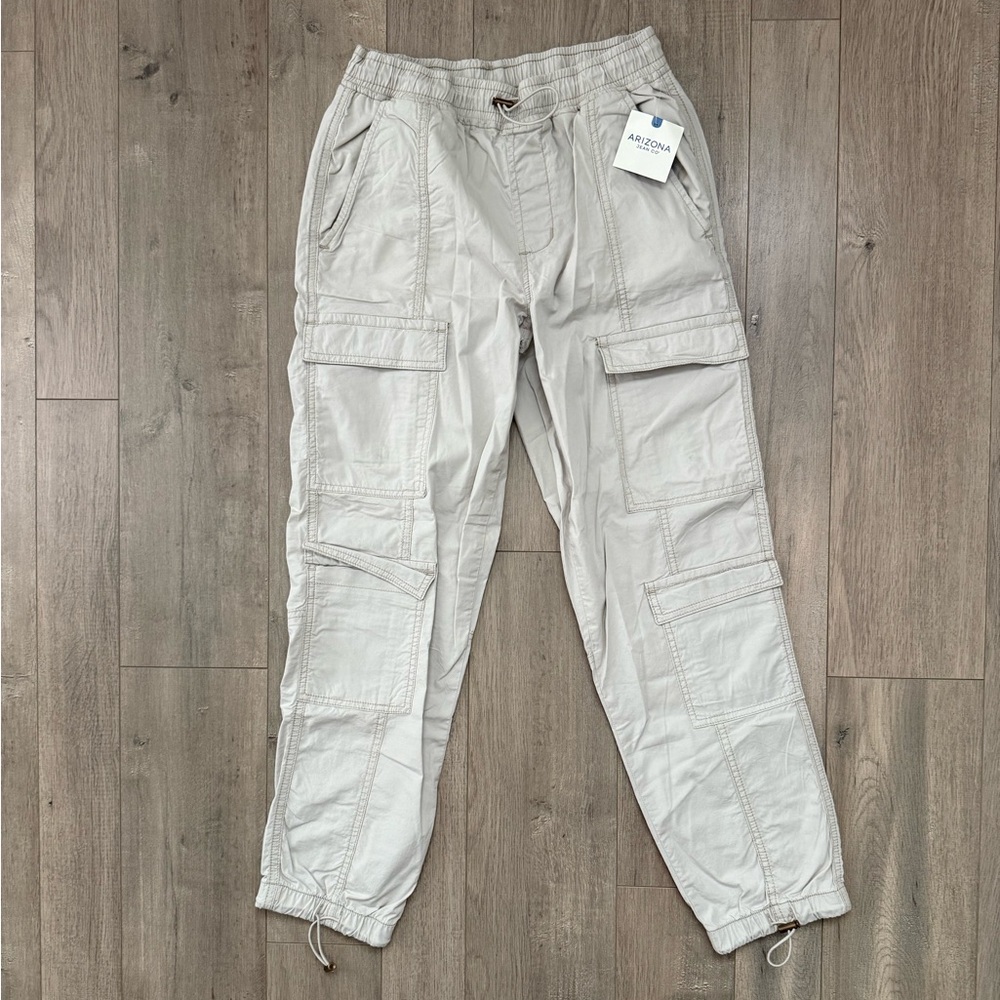 Arizona Jean Co. Pebbled Beach Cargo Pants NWT - Picture 2 of 9